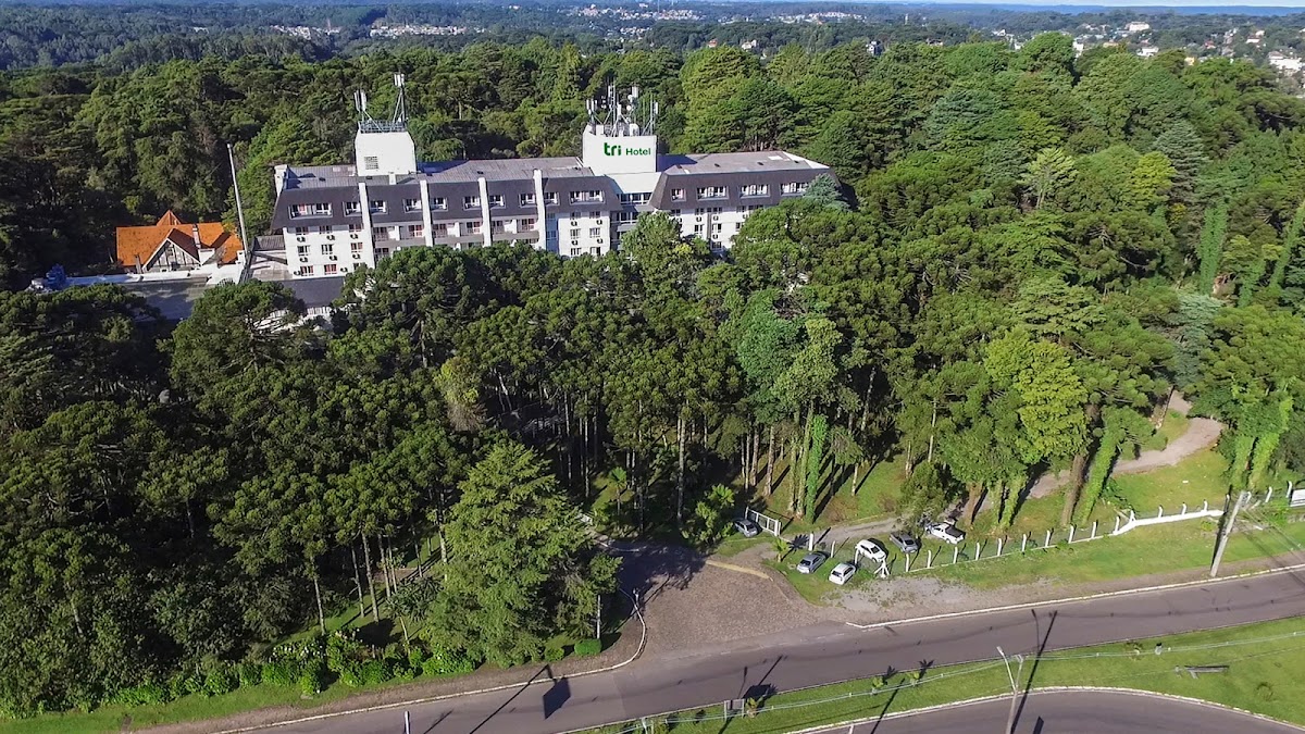 Tri Hotel
