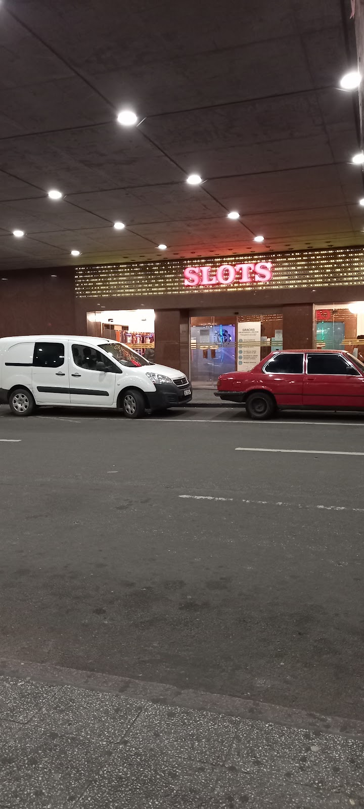 Casinos del Estado Victoria Plaza